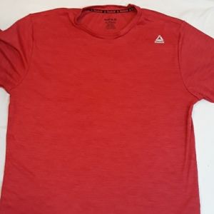 Reebok red short sleeve top